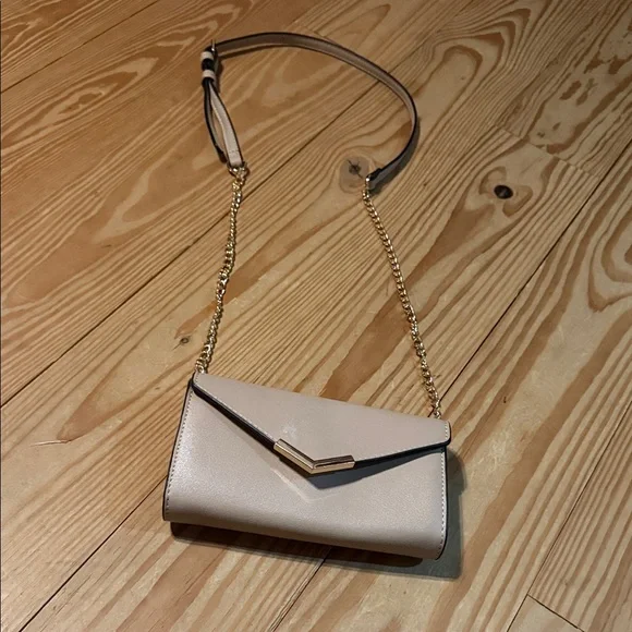 Elegant Tan Chain Strap Women's Bag - Picture 1 of 3